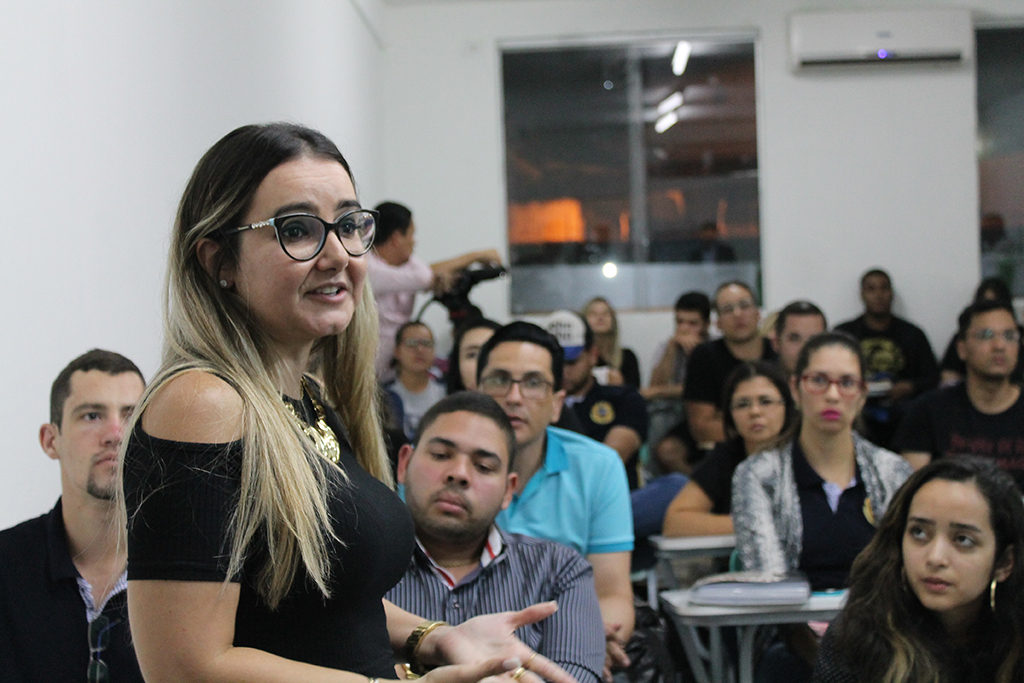 Professora Juaceli Lima, Coordenadora do Curso de Administração da Faculdade Cesrei